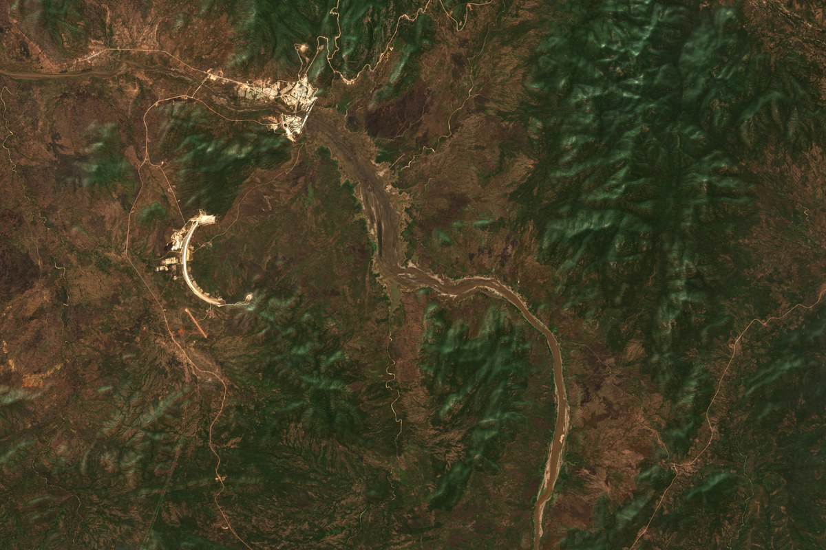 Sentinel-2 satellite view of the Blue Nile at the GERD construction site before the reservoir filled, 21 November 2019